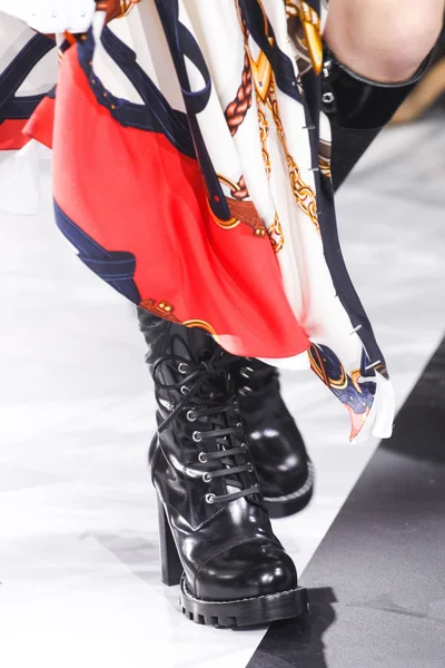 Look 4